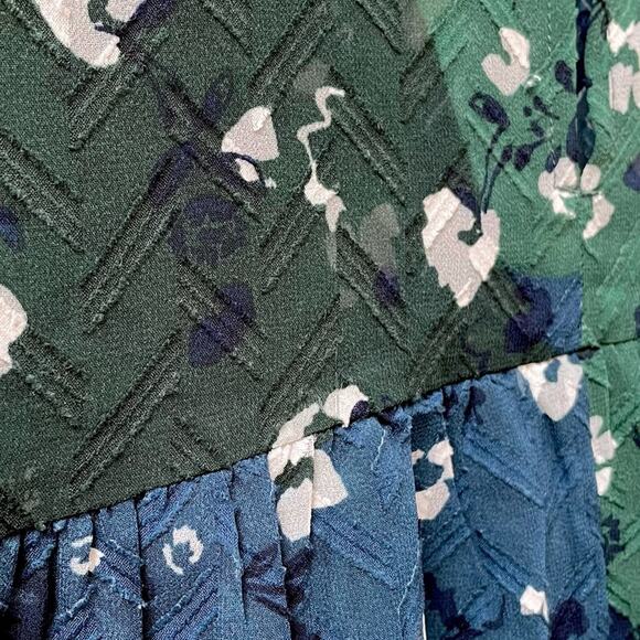 Susina Floral Mock Neck Half Sleeve Textured Shift Dress Blue Women's Small $98 - Picture 7 of 9